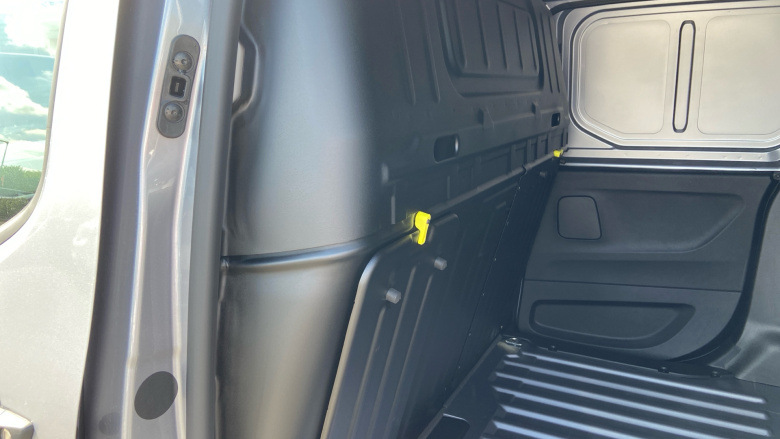Vauxhall Combo Cargo Combo Xl Diesel 1.5 Turbo D 100ps Prime Plus H1 Van